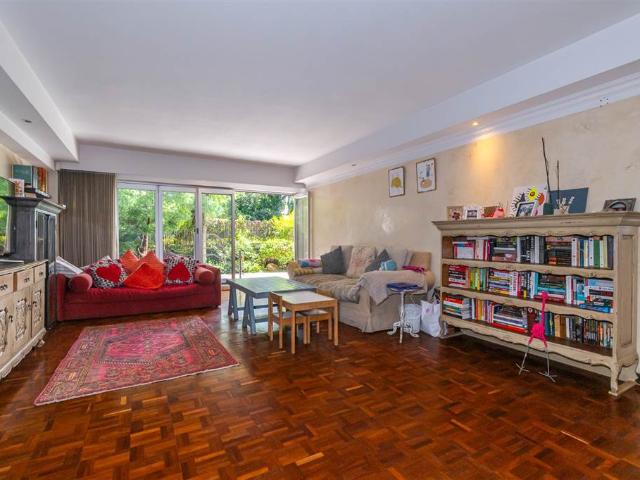 Apartment for sale in Vosloorus, Gauteng