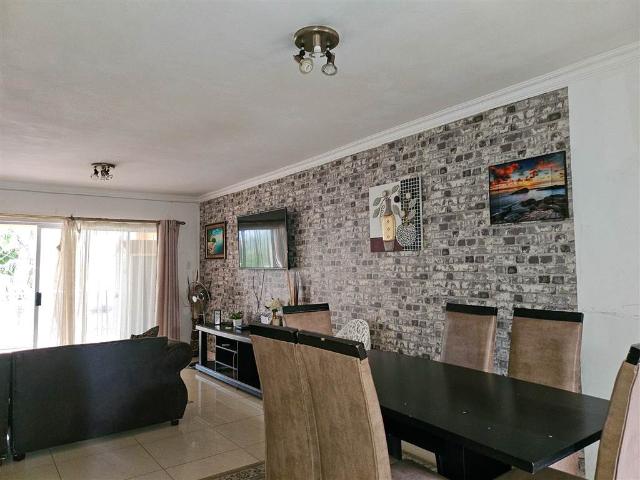 Apartment for sale in Seaview, Kwazulu-natal