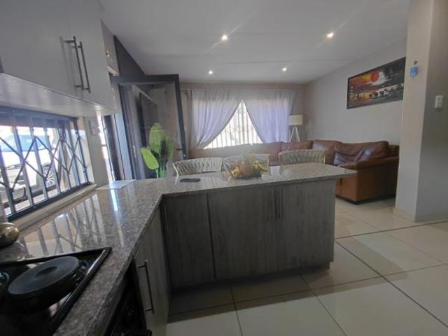 Apartment for sale in eMalahleni, Emalahleni Local Municipality