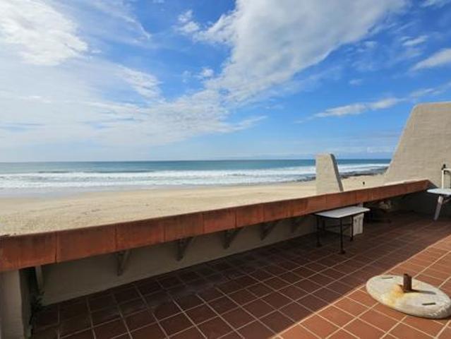 Apartment for sale in Jeffreys Bay, Eastern Cape