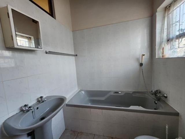 Apartment for sale in Jeffreys Bay, Eastern Cape