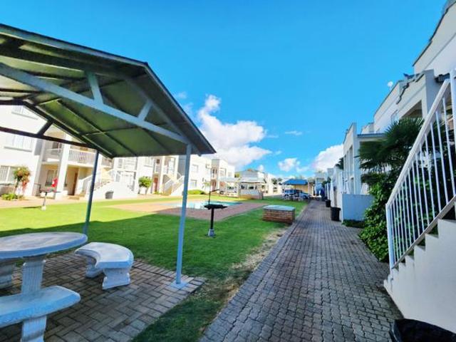 Apartment for sale in Dr Kenneth Kaunda, North West