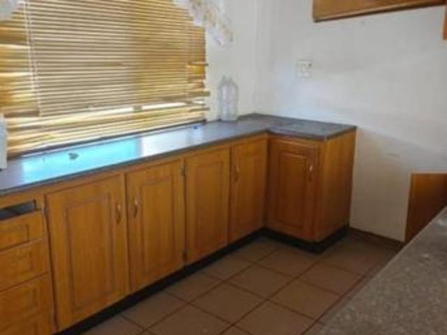 Apartment for sale in Kestell, Maluti-a-Phofung Local Municipality