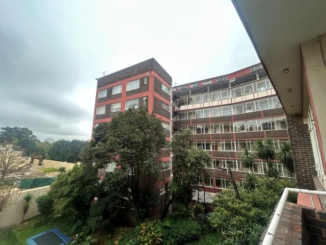 Apartment for sale in Vosloorus, Gauteng