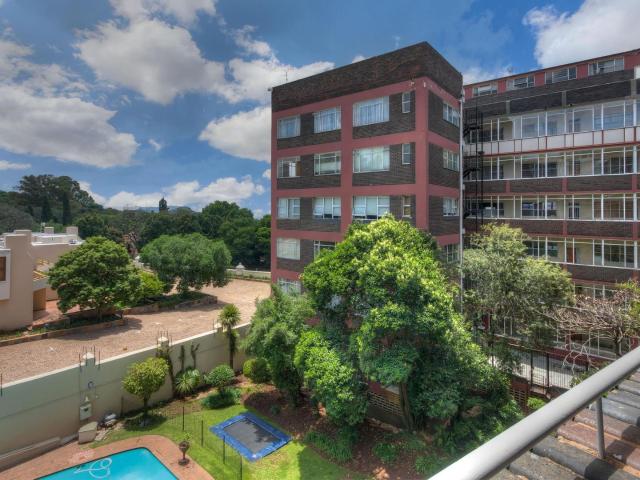 Apartment for sale in Vosloorus, Gauteng