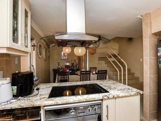 Apartment for sale in La Mercy, eThekwini Metropolitan Municipality