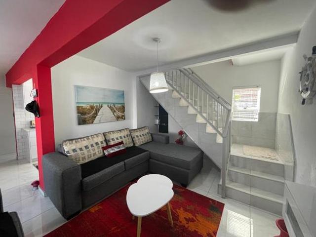 Apartment for sale in La Mercy, Kwazulu-natal
