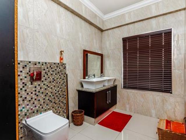 Apartment for sale in La Mercy, Kwazulu-natal
