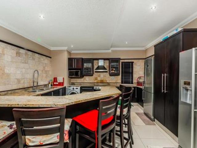 Apartment for rent in La Mercy, Kwazulu-natal
