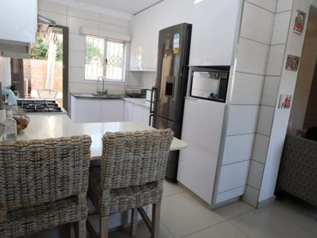 Apartment for sale in La Mercy, Kwazulu-natal