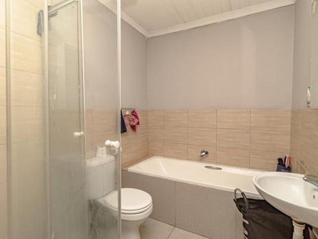 Apartment for sale in Cape Town, Western Cape