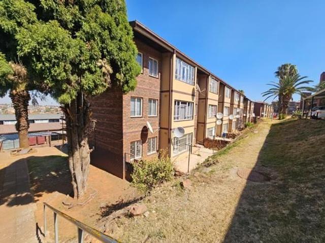 Apartment for rent in Waterkloof, Gauteng