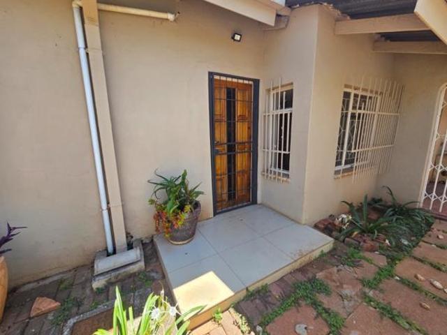Apartment for rent in Waterkloof, Gauteng
