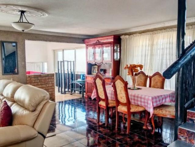 Apartment for sale in Johannesburg, City of Johannesburg Metropolitan Municipality