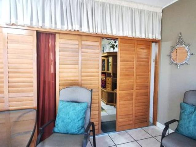 Apartment for sale in Margate, Hibiscus Coast Local Municipality