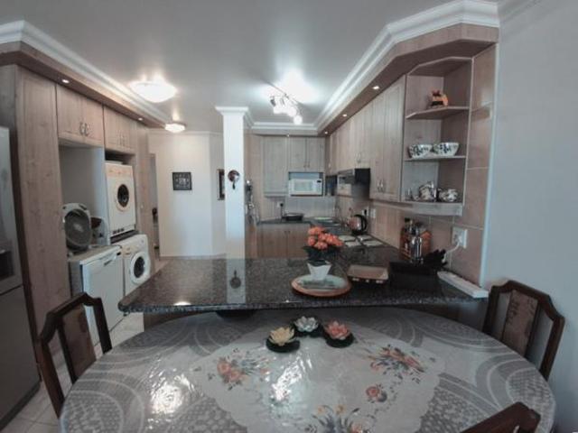 Apartment for sale in Margate, Hibiscus Coast Local Municipality