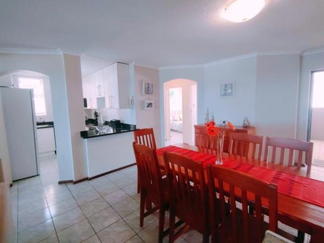 Apartment for sale in Margate, Hibiscus Coast Local Municipality
