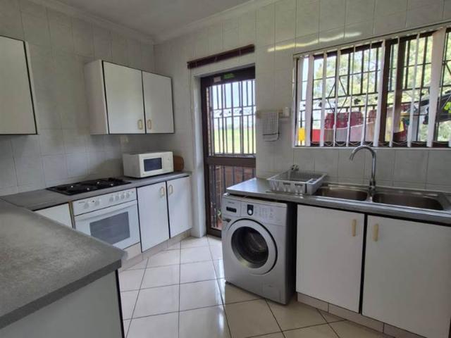 Apartment for sale in Johannesburg, North & Sandton