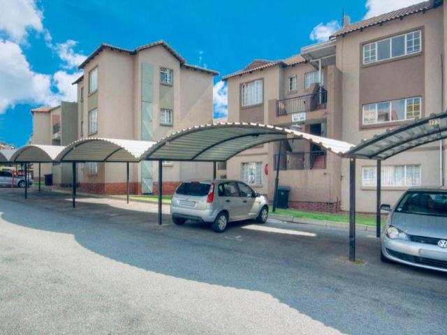 Apartment for sale in Vosloorus, Gauteng