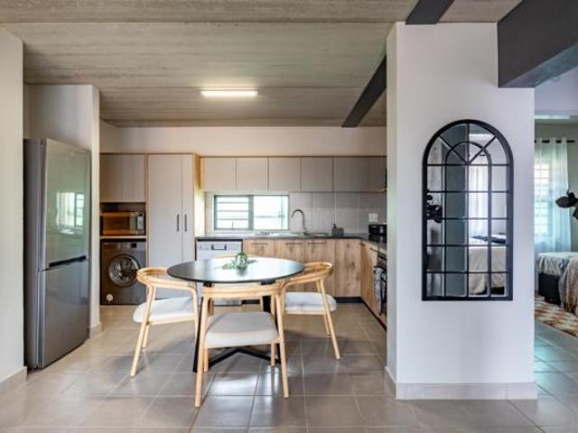 Apartment for rent in Waterkloof, Gauteng
