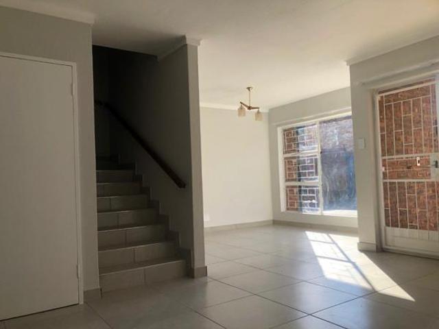 Apartment for sale in Dr Kenneth Kaunda, North West