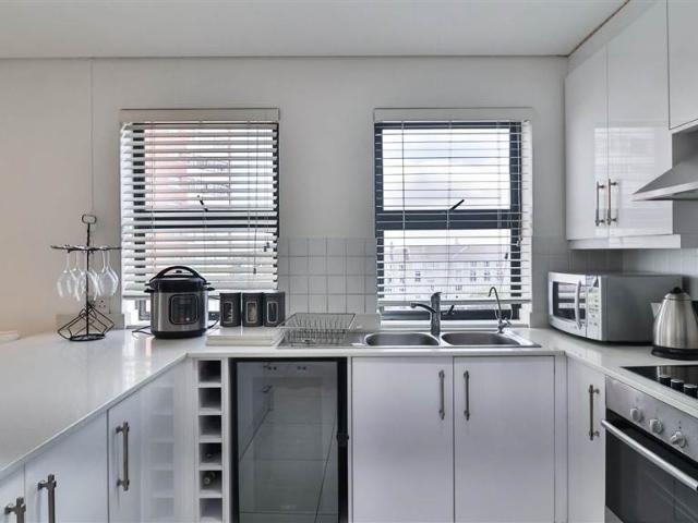 Apartment for sale in Cape Town, Milnerton