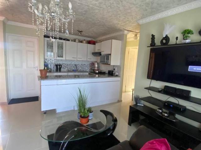 Apartment for sale in Seaview, Kwazulu-natal