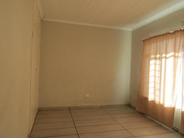Apartment for rent in Vosloorus, Gauteng