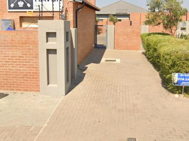 Apartment for rent in Waterkloof, Gauteng