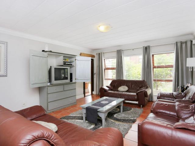 Apartment for sale in Sandton, City of Johannesburg Metropolitan Municipality