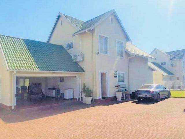 House for sale in Mt Edgecombe, Kwazulu-natal