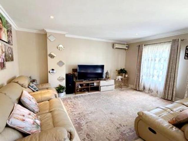 Apartment for rent in Seaview, Kwazulu-natal