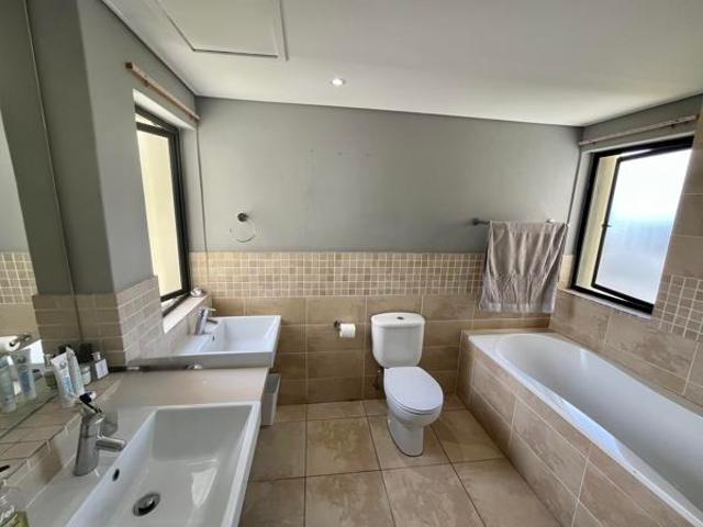 Apartment for sale in UMhlathuze Municipality, Kwazulu-natal