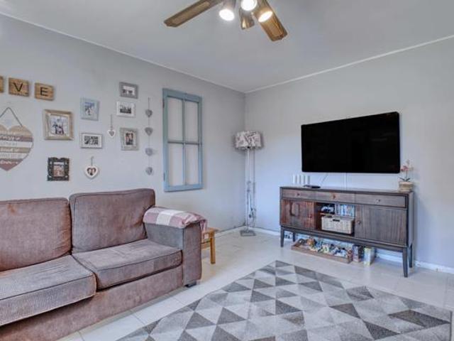 Apartment for sale in Nelson Mandela Bay Ward 18, Nelson Mandela Bay Metropolitan Municipality