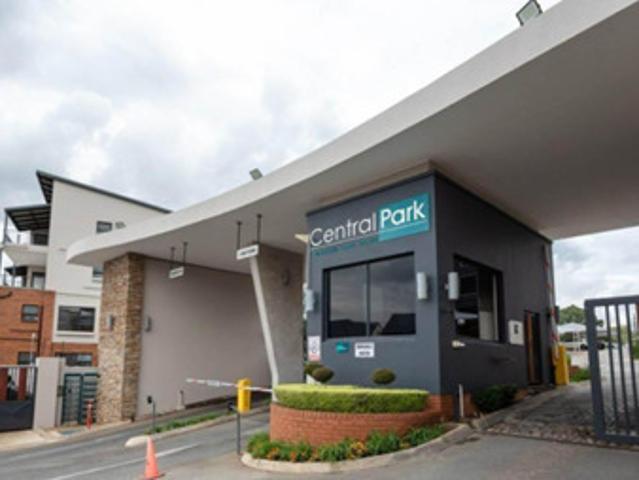 Apartment for rent in Oakdene, Vosloorus