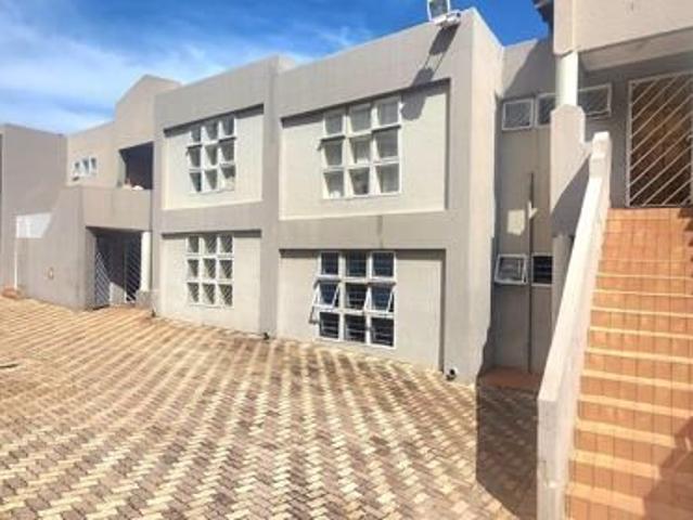 Apartment for rent in Oakdene, Vosloorus