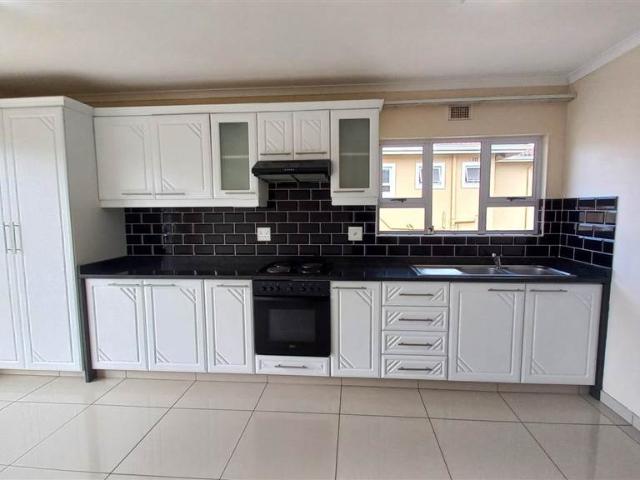 Apartment for sale in Mount Moreland, Kwazulu-natal