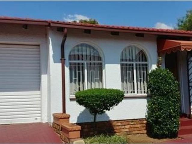 Apartment for rent in Vosloorus, Gauteng