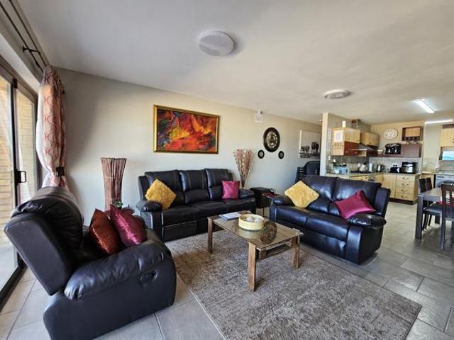 Apartment for sale in Jeffreys Bay, Eastern Cape