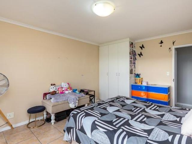 Apartment for sale in Cape Town, Western Cape