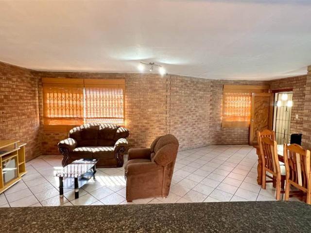 Apartment for sale in Vosloorus, Gauteng