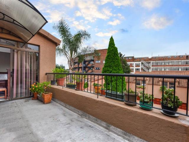 Apartment for sale in Vosloorus, Gauteng