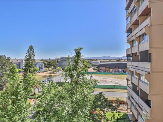 Apartment for sale in Cape Town, Western Cape