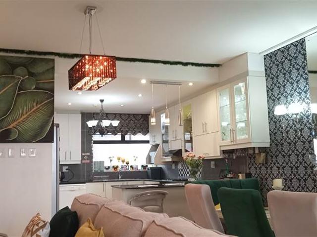 Apartment for sale in Seaview, Kwazulu-natal