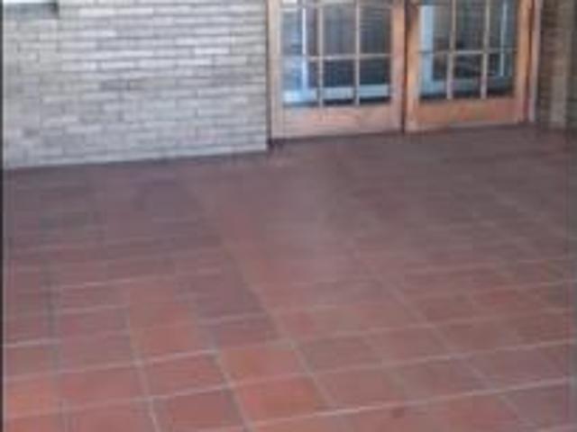 Apartment for rent in Seaview, Kwazulu-natal