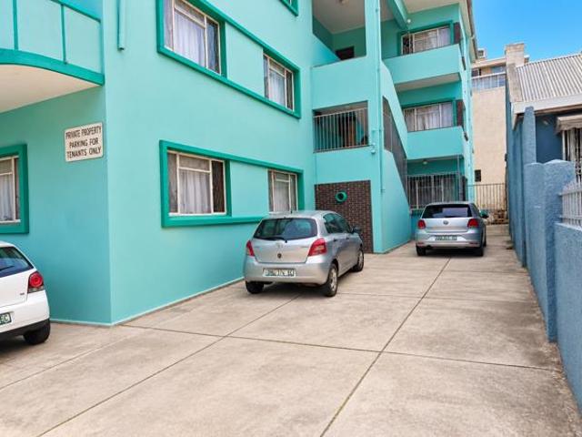 Apartment for sale in Nelson Mandela Bay Ward 18, Nelson Mandela Bay Metropolitan Municipality