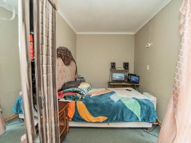 Apartment for sale in Port Elizabeth, Eastern Cape
