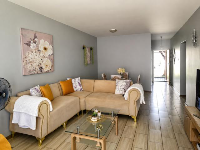Apartment for sale in Dr Kenneth Kaunda, North West