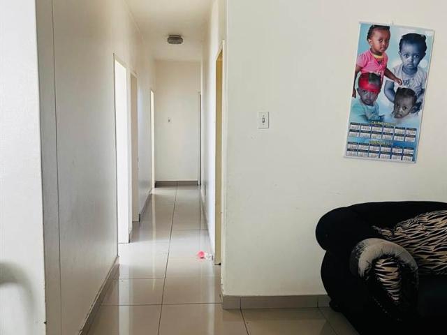 Apartment for sale in Dr Kenneth Kaunda, North West