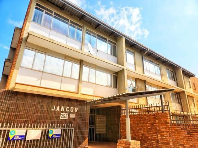 Apartment for rent in Waterkloof, Gauteng